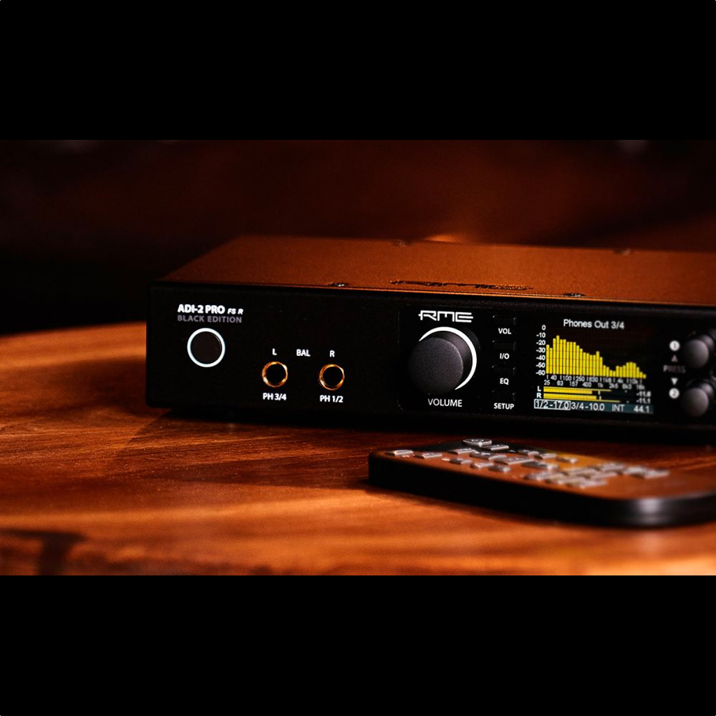 ADI-2 Pro FS R Black Edition | Music EcoSystems STORE ADI-2 Pro FS R Black Edition | Music EcoSystems STORE